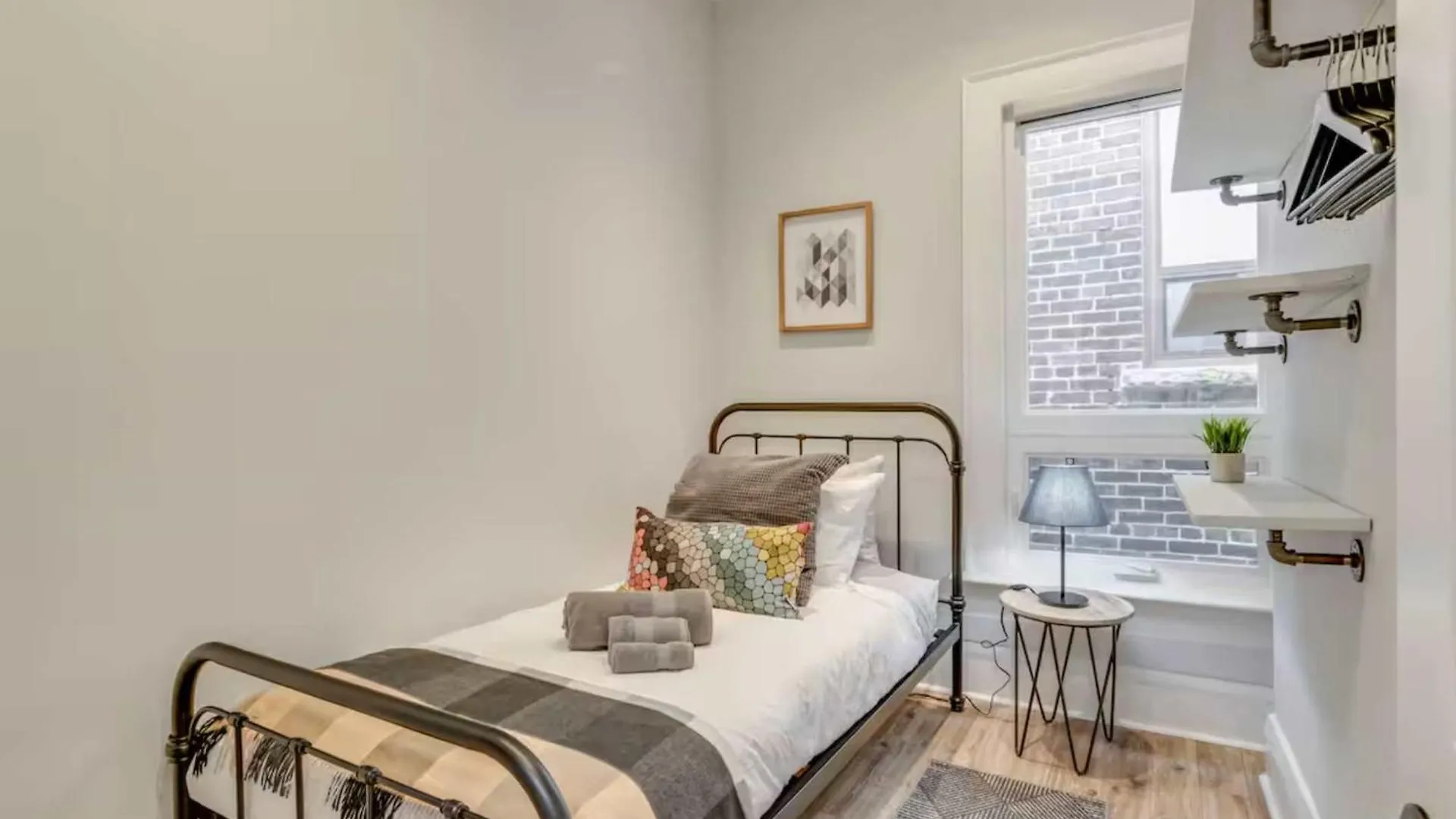 Casa Queen - Unique 2Br Suite In Leslieville Toronto Canada