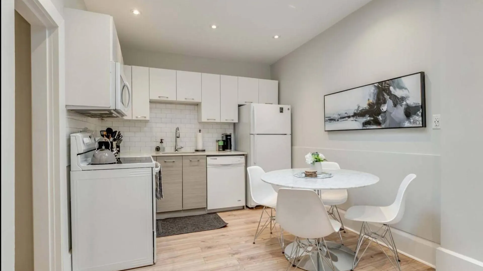Casa Queen - Unique 2Br Suite In Leslieville Toronto